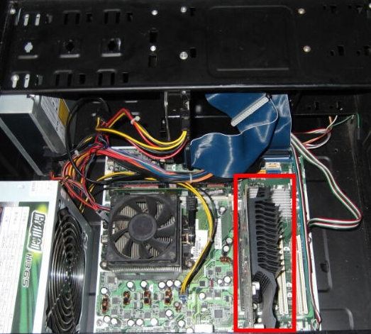 打开电脑机箱 打开电脑机箱