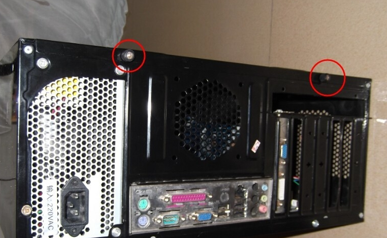 拆开电脑机箱教程 拆开电脑机箱教程