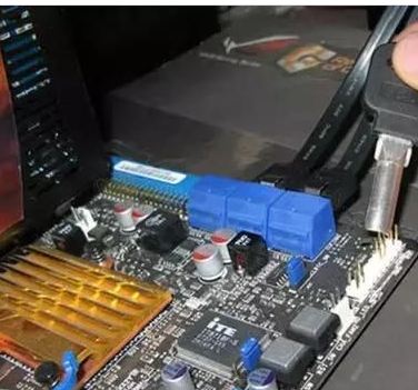 1505913282653179.png 电脑无法开机