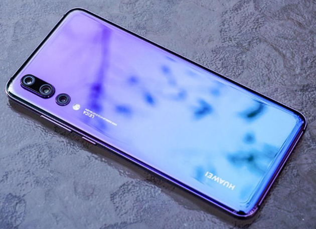 手机黑屏是怎么回事 手机黑屏是怎么回事