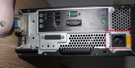 1503653446339133.png 机箱