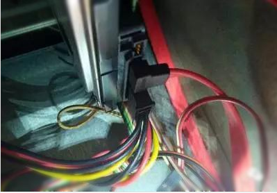 系统黑屏 系统黑屏