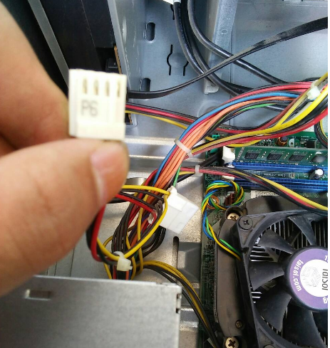 电脑主机 电脑主机